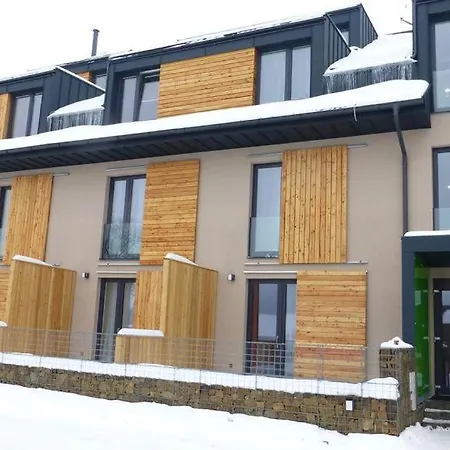 Apartman U Svahu شقة